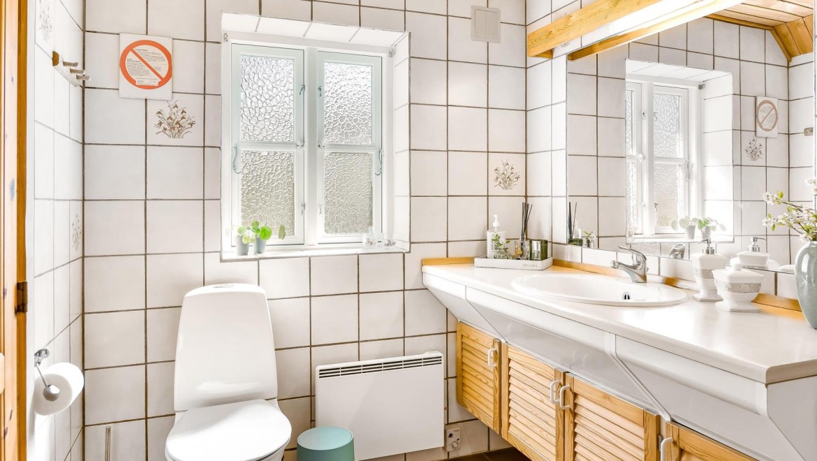 2. Bathroom Checklist